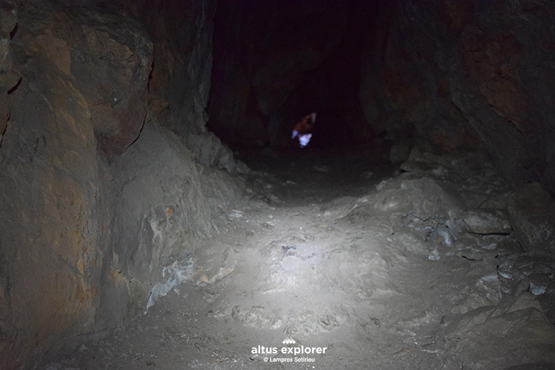 Υμηττος σπηλαιο Νυχτερίδας
