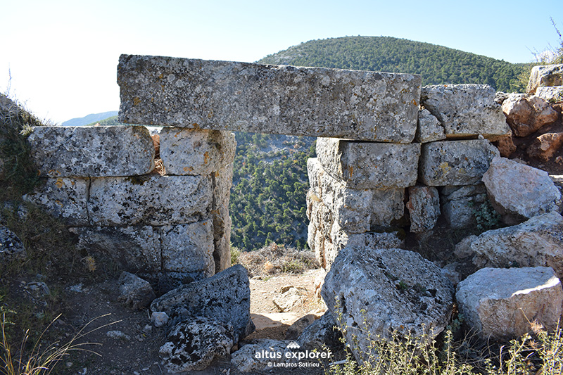 Υμηττός θεση Σταυρός - πεζοπορια