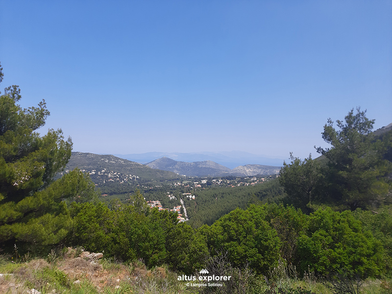 Πεντελη μονοπάτι πεζοποριας στην Αττικη